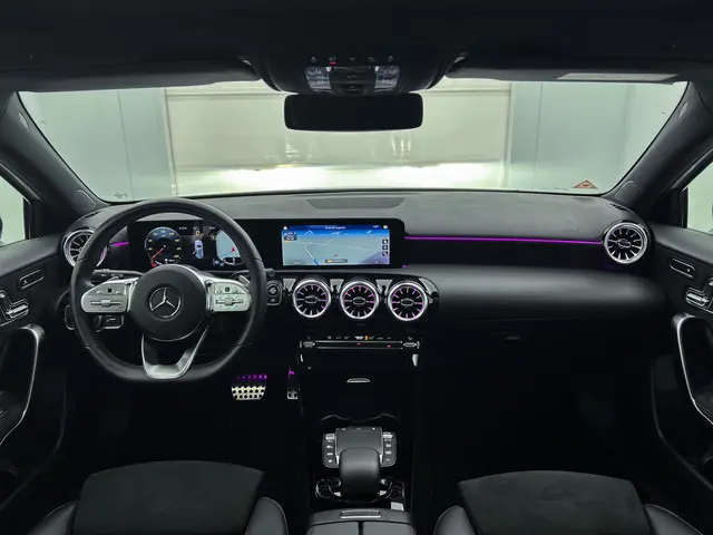 Mercedes-Benz A-Klasse 180 Premium Plus 2021 Benzine 5