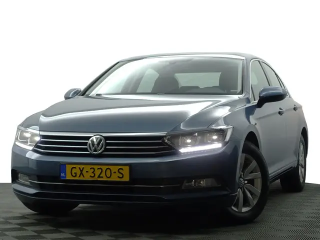 Volkswagen Passat 1.4 TSI Highline Aut- 2015 Benzine 24