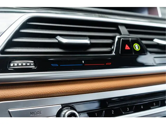 BMW 7 Serie Sedan 745e 2021 Hybride Benzine 14
