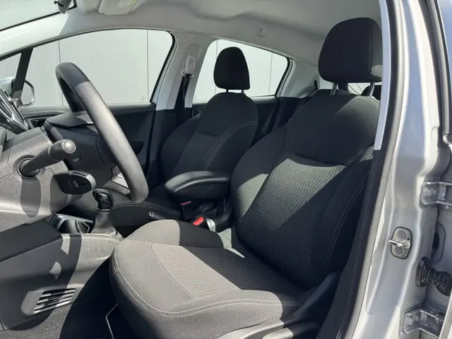 Peugeot 208 1.2 PureTech Blue Lion 2017 Benzine 4