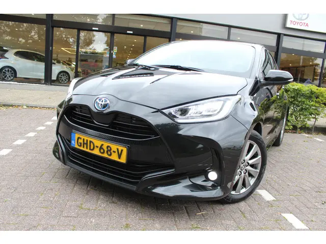 Toyota Yaris 1.5 Hybrid Dynamic 2023 Hybride Benzine 27