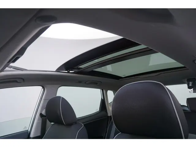 Kia Venga 1.4 CVVT Vibe 2014 Benzine 19