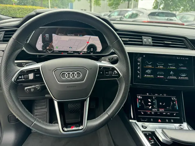 Audi e-tron 50 quattro S edition 71 kWh 2022 Elektrisch 4