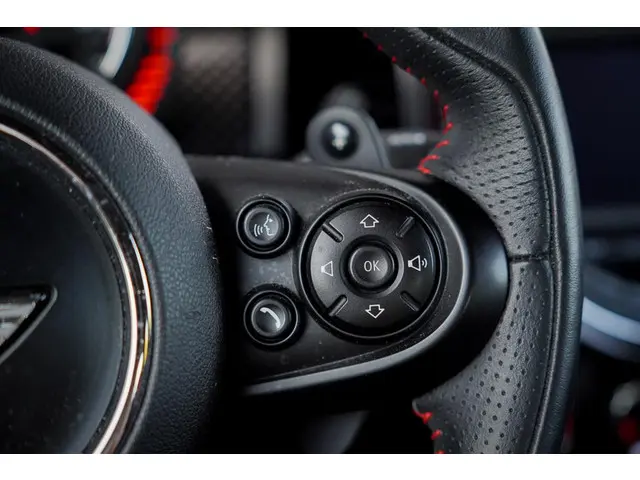 MINI Cooper Mini 2.0 John Works 2015 Benzine 32