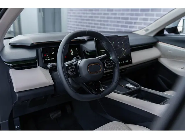 Lynk & Co 08 1.5 More 2026 Hybride Benzine 10