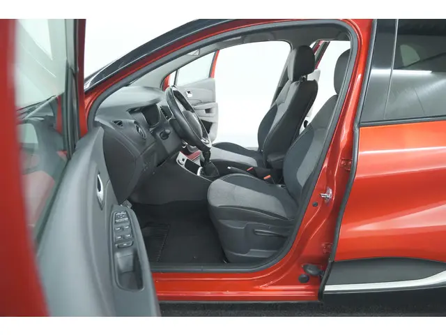 Renault Captur TCe 90 Intens 2018 Benzine 26