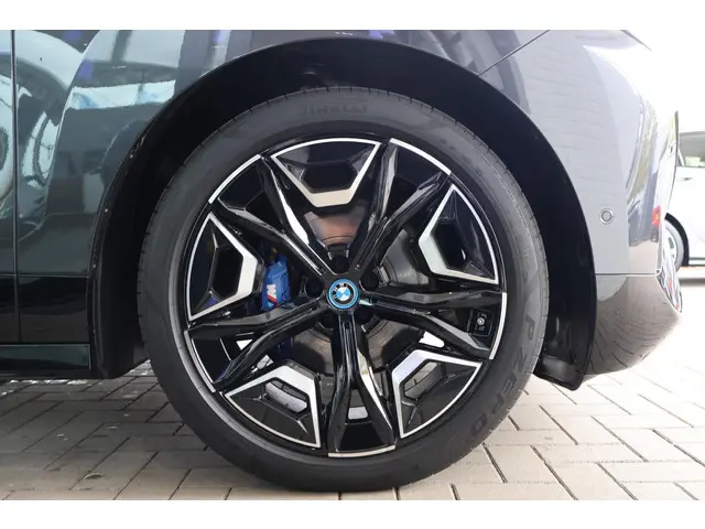 BMW iX M60 High Executive 112 kWh 2023 Elektrisch 6