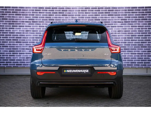 Volvo XC40 2.0 B4 Plus Dark 2025 Benzine 11
