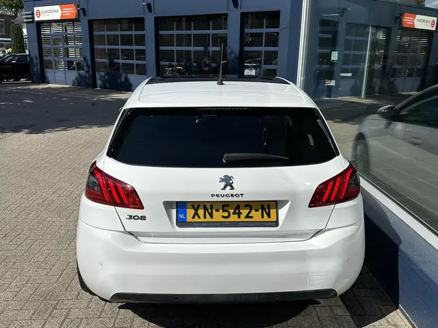 Peugeot 308 1.2 Turbo 130PK Allure Automaat 2018 Benzine 5