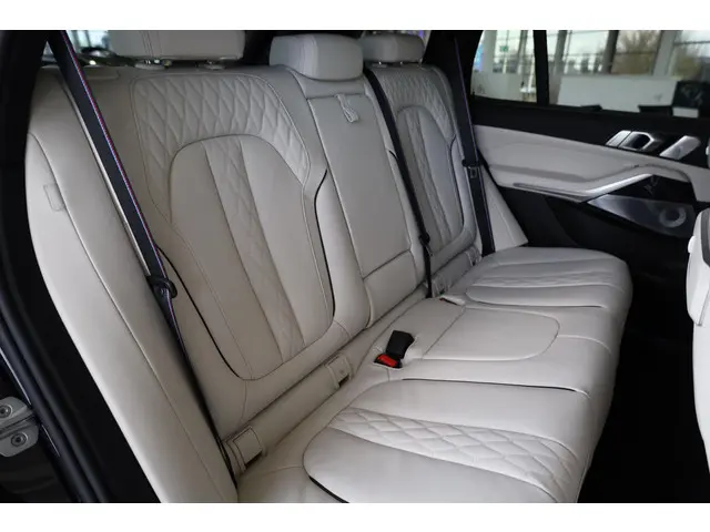 BMW X5 xDrive50e 2025 Hybride Benzine 9