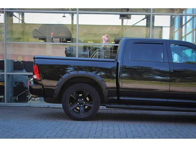 Dodge Ram 1500 5.7 V8 4x4 QC 6'4 2018 LPG/Gas 6