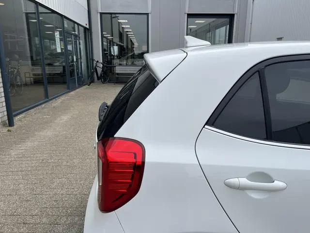 Kia Picanto 1.0 CVVT Design Edition 2018 Benzine 44