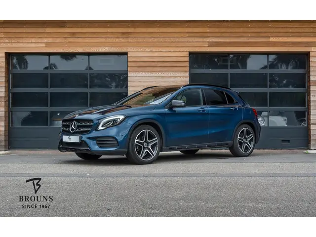 Mercedes-Benz GLA 180 AMG 2019 Benzine