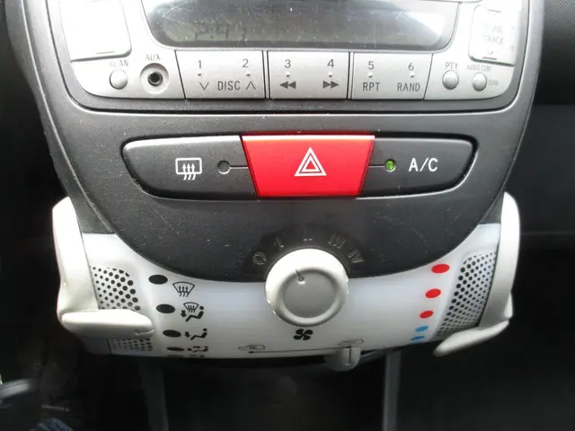 Peugeot 107 1.0 Active 2013 Benzine 13