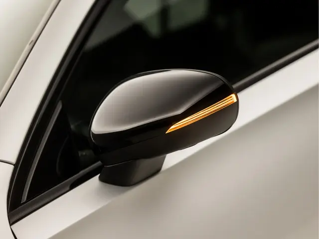 Mercedes-Benz A-Klasse 180 AMG Sport 2019 Benzine 40