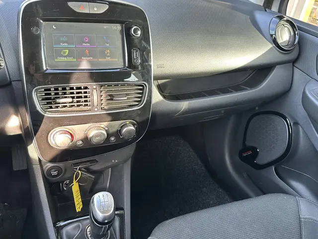 Renault Clio Estate 0.9 TCe Zen 2017 Benzine 17