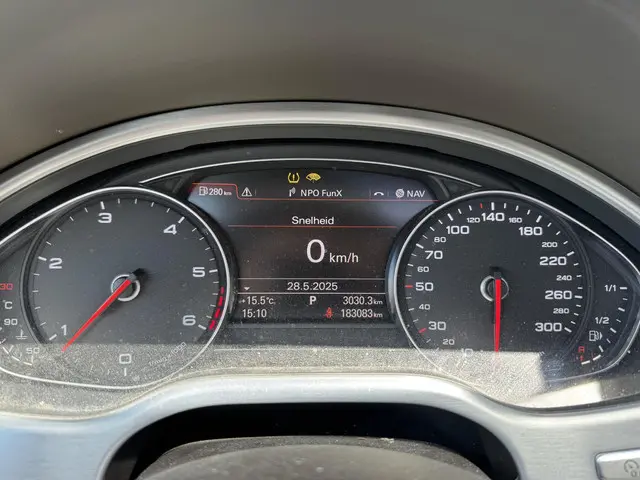 Audi A8 3.0 TDI quattro Lang Comfort Edition 2016 Diesel 16