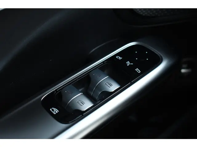 Mercedes-Benz C-Klasse Estate 200 AMG Line 2021 Benzine 60