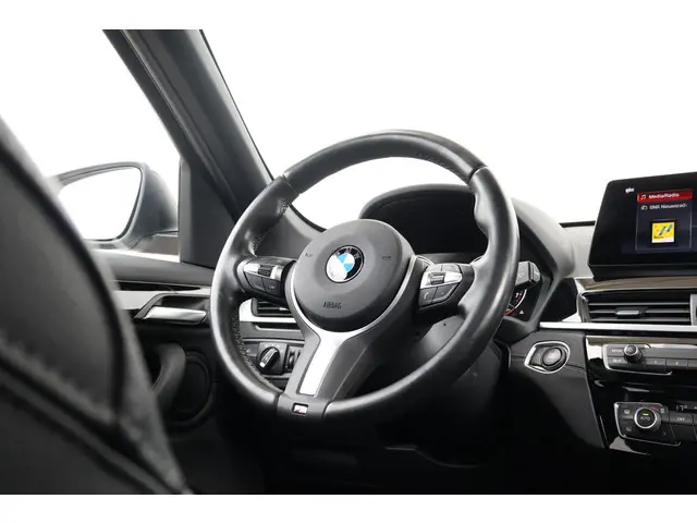 BMW X1 sDrive18i Executive Edition 2020 Benzine 13