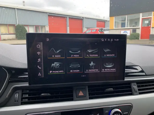 Audi A4 Limousine 40 TFSI Business Edition 2021 Benzine 10