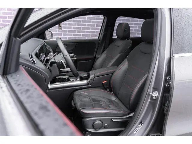 Mercedes-Benz GLA 250 e AMG Line 2021 Hybride Benzine 21