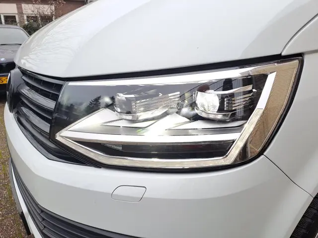 Volkswagen Transporter 2.0 TDI L1H1 Highline 2018 Diesel 8