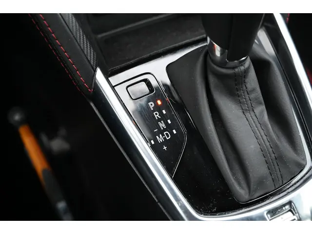 Mazda 2 Skyactiv-G 90 automaat GT-M 2017 Benzine 30