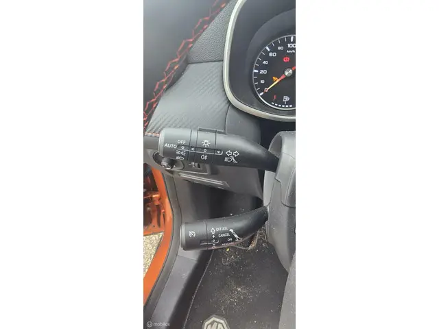 MG ZS 1.5,carplay/cruise/nog fabrieksgarantie 2024 Benzine 10