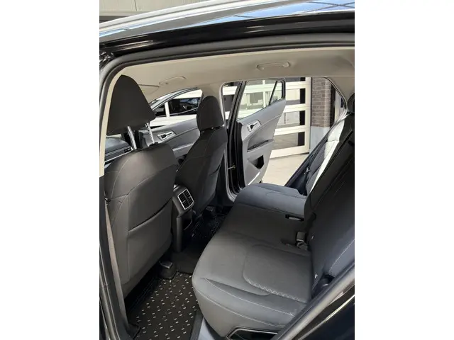Kia Sportage 1.6 T-GDi MHEV DynamicLine 2022 Benzine 7