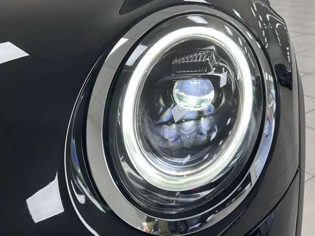 MINI Electric Mini Essential 33 kWh 2023 Elektrisch 22