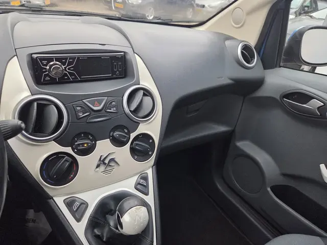 Ford Ka 1.2 Titanium X s/s 2012 Benzine 5