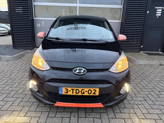 Hyundai i10 1.0i i-Motion| bluetooth| new apk! 2014 Benzine 3