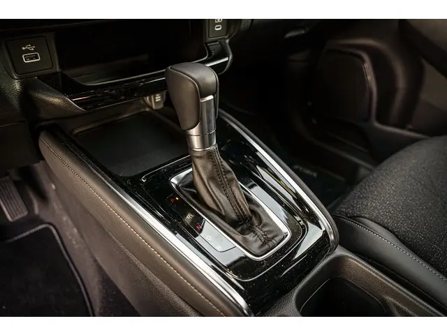 Honda HR-V 1.5i e:HEV ADVANCE 2025 Hybride Benzine 7