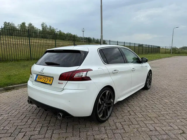 Peugeot 308 1.6 e-THP GTi 250 2015 Benzine 4