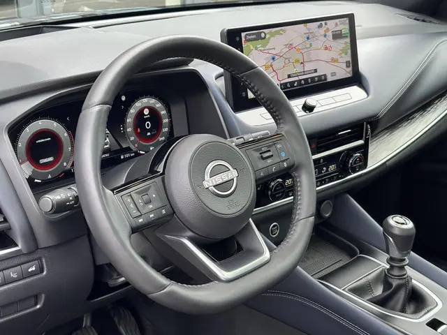 Nissan QASHQAI MHEV 140 MT Tekna 2024 Benzine 28