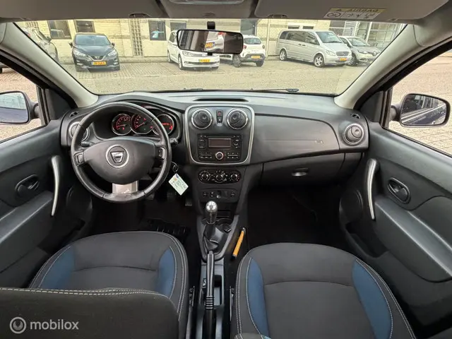 Dacia Logan MCV 0.9 TCe 10th Anniversary 2015 Benzine 11