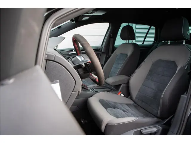 Volkswagen Golf 2.0 TSI GTI 2013 Benzine 11