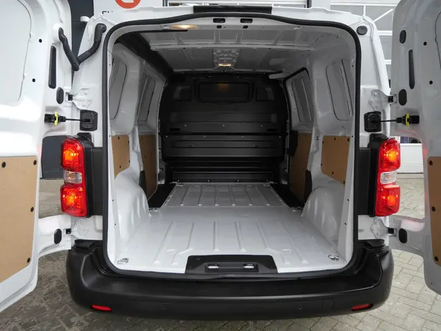 Peugeot Expert 1.5 BlueHDi 120 S&S L2 2024 Diesel 5