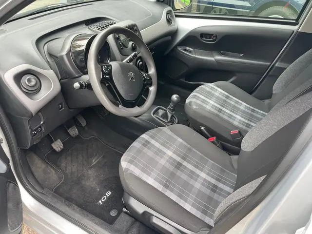 Peugeot 108 1.0 e-VTi Active 2020 Benzine 6