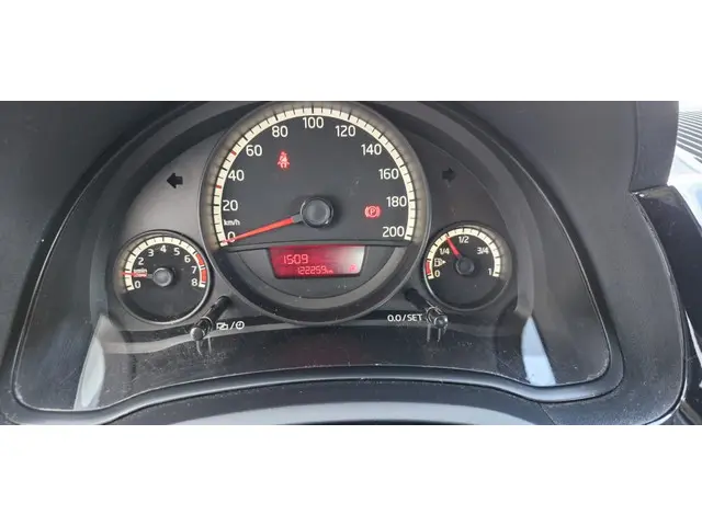 Volkswagen up! 1.0 move up! BlueM. 2015 Benzine 9