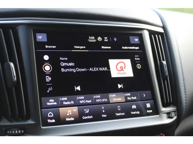 Maserati Levante 2.0 Hybrid Executive 2022 Benzine 40