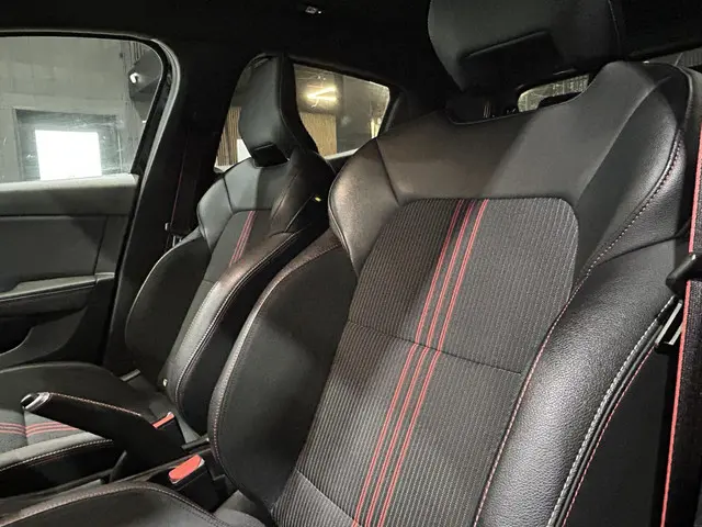 Renault Clio 1.0 TCe R.S. Line 2021 Benzine 15