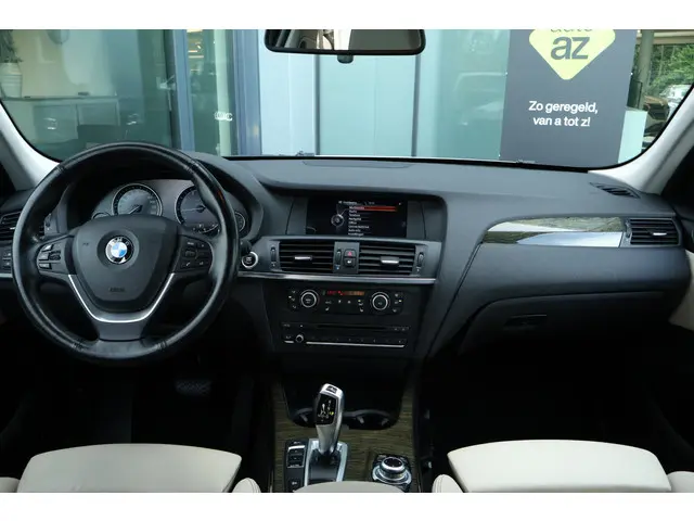BMW X3 xDrive20i High Executive 2013 Benzine 15