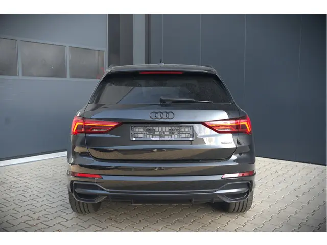 Audi Q3 40 TFSI quattro S Line Pro Line S 2019 Benzine 8