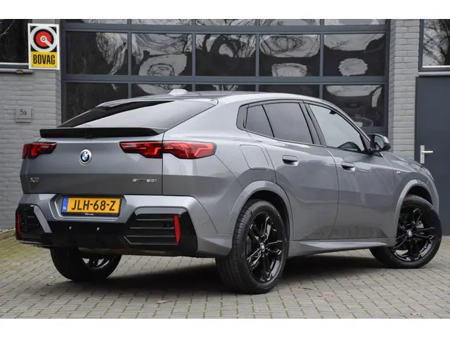 BMW X2 sDrive20i 2024 Benzine 6