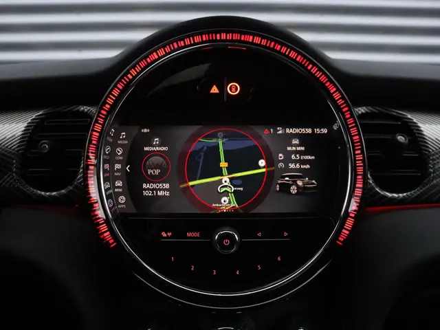 MINI 5-Deurs Cooper 2023 Benzine 32