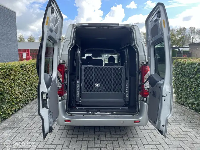 Toyota ProAce 2.0D L2H2 Aspiration 2015 Diesel 8