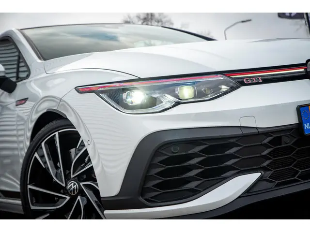 Volkswagen Golf 2.0 TSI GTI Clubsport 2021 Benzine 37