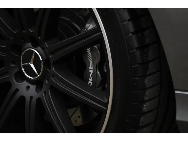 Mercedes-Benz E-Klasse Estate AMG 63 4MATIC 2014 Benzine 61