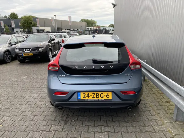 Volvo V40 1.6 T3 Kinetic 2012 Benzine 8